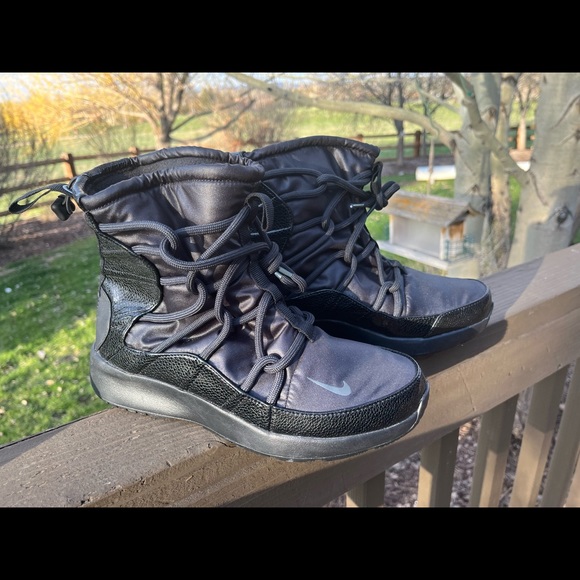 nike tanjun high top